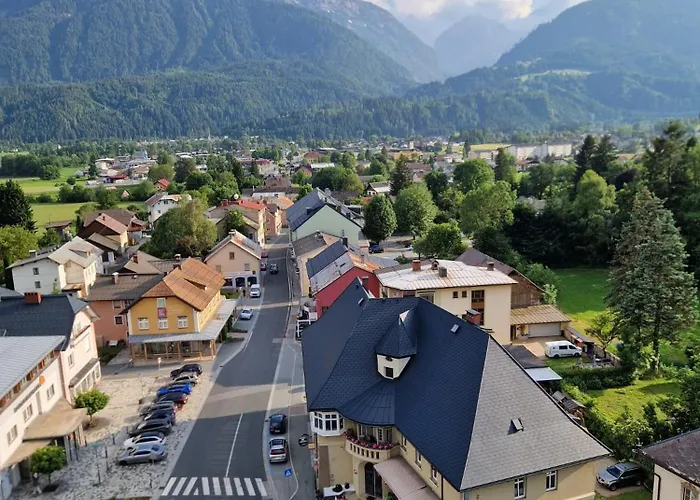 Cafe Zentral, Mit Fruehstueck Nocleg ze śniadaniem