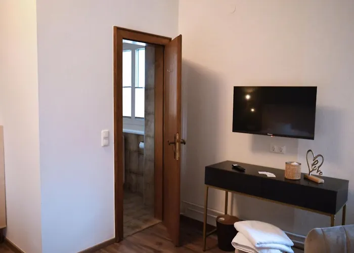 Cafe Zentral, Mit Fruehstueck Nocleg ze śniadaniem 3*