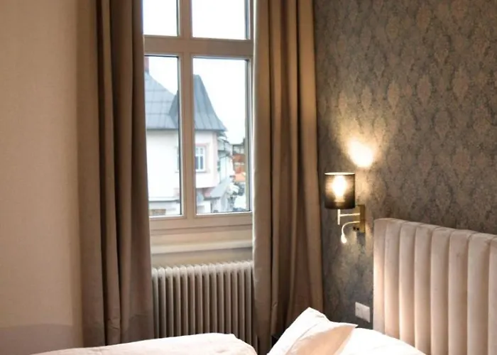 Nocleg ze śniadaniem Cafe Zentral, Mit Fruehstueck 3*